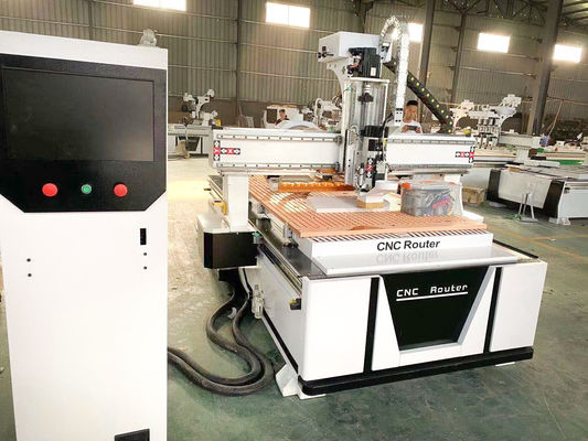 Industrie ATC CNC-Holzbearbeitungs-Maschine mit Vakuumaufnahme-Tabelle
